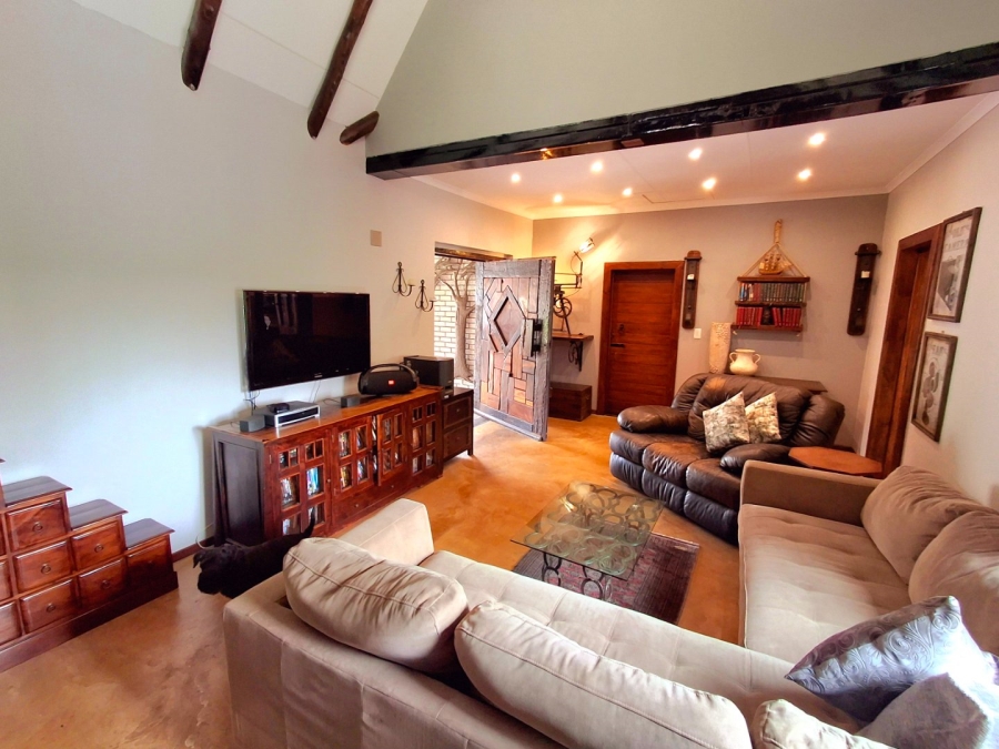 5 Bedroom Property for Sale in River Lodge Estate Free State